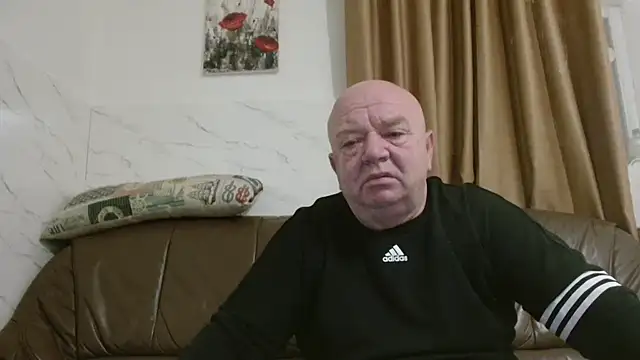 Snapshot of fullballs6 chatting on February 2026 03:34:02 AM fullballs6 online show from February 2026 03:34:02 AM