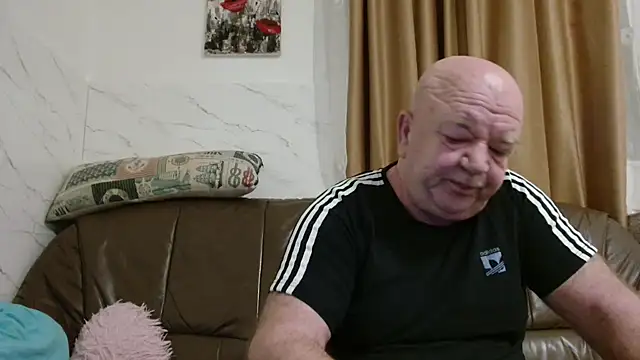 Snapshot of fullballs6 chatting on February 2026 03:02:02 AM fullballs6 online show from February 2026 03:02:02 AM