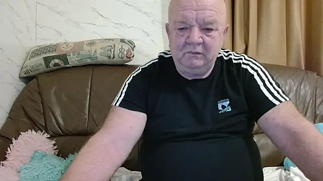 Snapshot of fullballs6 chatting on February 2026 02:52:02 AM fullballs6 online show from February 2026 02:52:02 AM