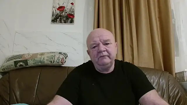 Snapshot of fullballs6 chatting on February 2026 02:52:01 AM fullballs6 online show from February 2026 02:52:01 AM