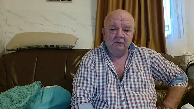 fullballs6 online show from March 2026 04:40:02 AM