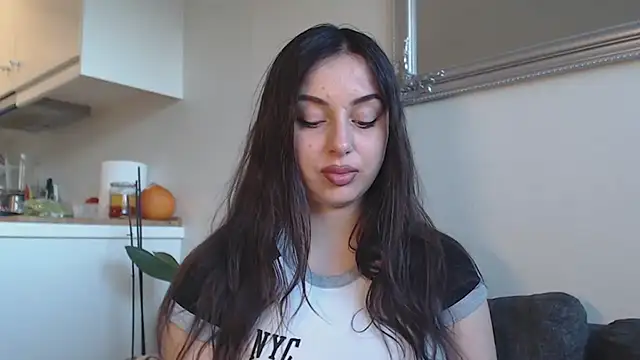 courtneyPerfect online show from December 2024 10:54:01 AM