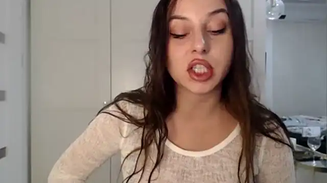 courtneyPerfect online show from October 2025 02:13:01 PM