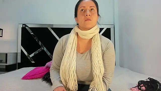 Ambber moon online show from January 2025 03:09:01 AM