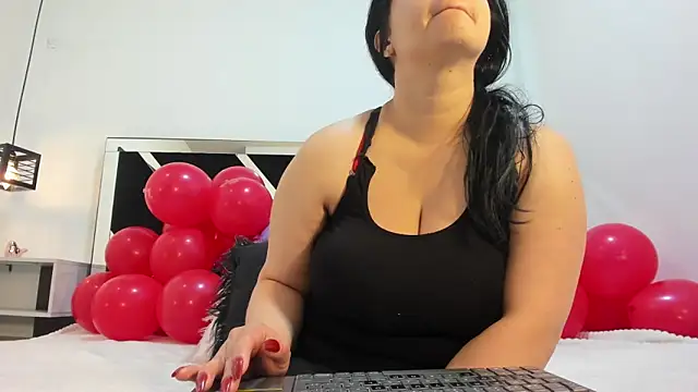 Ambber moon online show from February 2025 03:50:01 AM