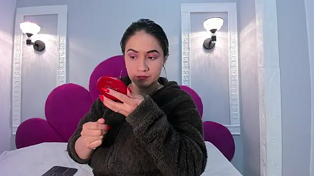 Ambber moon online show from March 2025 10:43:02 AM