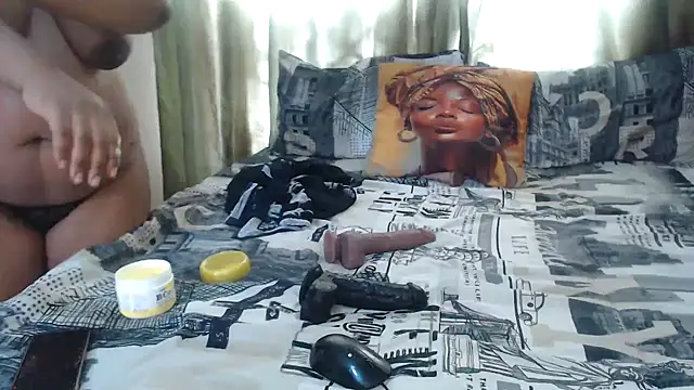 Foxybrownxx1 online show from October 2025 06:14:01 AM