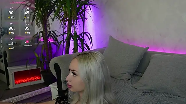 Snapshot of BambiAndAyline chatting on January 2025 05:22:01 AM BambiAndAyline online show from January 2025 05:22:01 AM