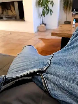 Snapshot of Kevoon991 chatting on March 2025 03:26:01 PM Kevoon991 online show from March 2025 03:26:01 PM