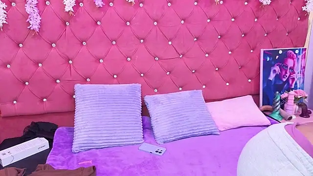 Snapshot of SamaraPrice69 chatting on October 2025 12:14:02 PM SamaraPrice69 online show from October 2025 12:14:02 PM