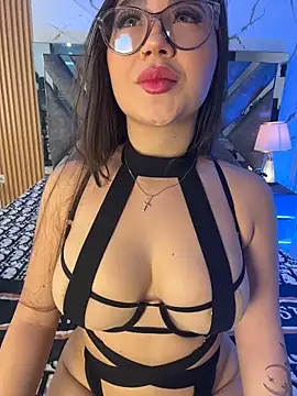 LylaLee111 online show from November 2025 01:22:02 PM