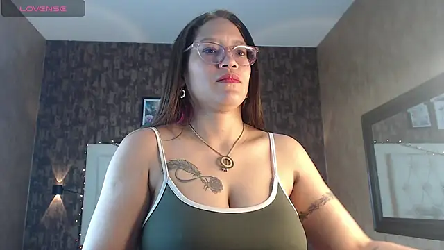 samantha  karolstone online show from December 2024 08:28:02 PM