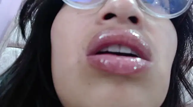 Miaa Smiith  online show from January 2025 06:31:02 AM