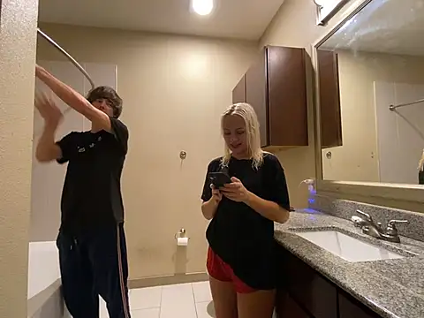 girlfriendmissy online show from December 2024 05:55:02 PM