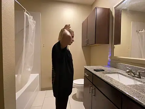 girlfriendmissy online show from December 2024 01:43:01 AM