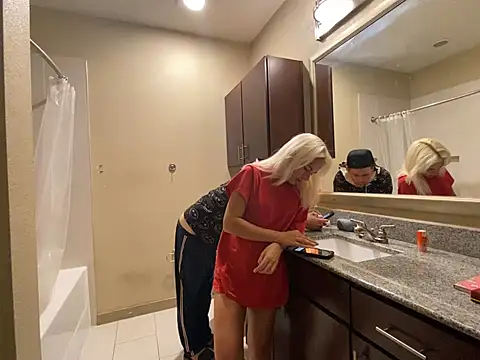 girlfriendmissy online show from March 2025 10:40:01 PM