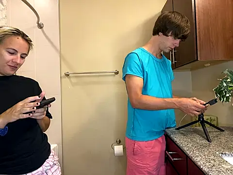 girlfriendmissy online show from September 2025 04:08:02 PM