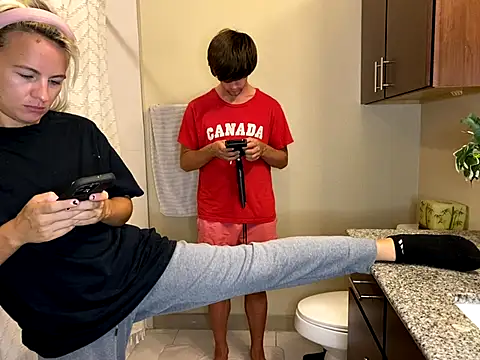 girlfriendmissy online show from September 2025 11:19:02 PM