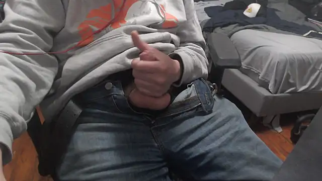 Snapshot of chicostick413 chatting on December 2024 03:20:01 AM chicostick413 online show from December 2024 03:20:01 AM