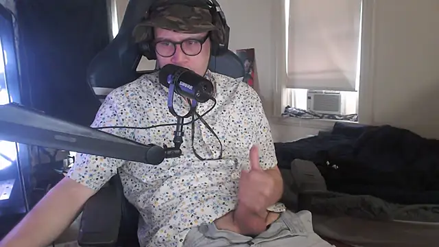 Snapshot of chicostick413 chatting on September 2025 04:39:01 PM chicostick413 online show from September 2025 04:39:01 PM