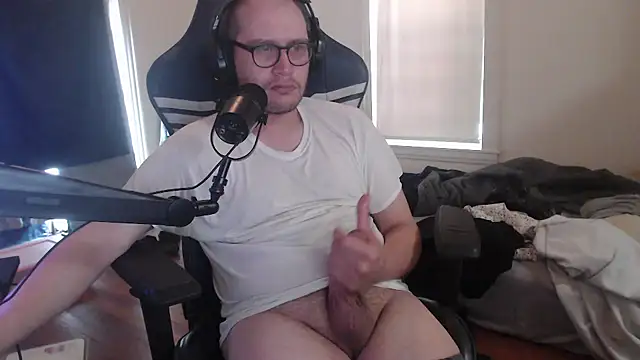 Snapshot of chicostick413 chatting on September 2025 03:36:01 PM chicostick413 online show from September 2025 03:36:01 PM