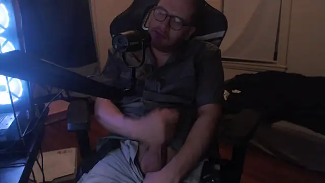 Snapshot of chicostick413 chatting on September 2025 04:58:01 AM chicostick413 online show from September 2025 04:58:01 AM