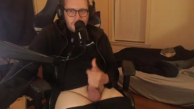 Snapshot of chicostick413 chatting on September 2025 11:52:02 PM chicostick413 online show from September 2025 11:52:02 PM