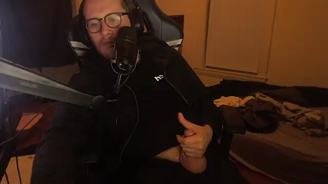 Snapshot of chicostick413 chatting on September 2025 12:25:01 AM chicostick413 online show from September 2025 12:25:01 AM