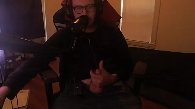 Snapshot of chicostick413 chatting on October 2025 07:34:01 PM chicostick413 online show from October 2025 07:34:01 PM