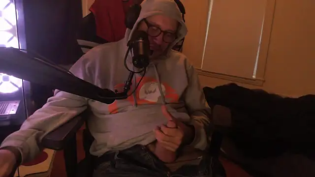 Snapshot of chicostick413 chatting on October 2025 08:41:01 PM chicostick413 online show from October 2025 08:41:01 PM