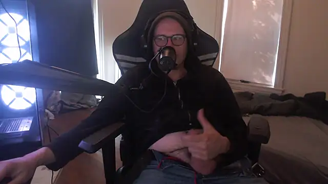 Snapshot of chicostick413 chatting on October 2025 05:28:01 PM chicostick413 online show from October 2025 05:28:01 PM