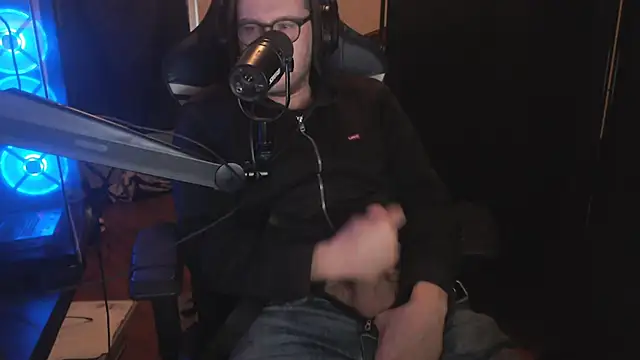 Snapshot of chicostick413 chatting on November 2025 05:56:02 PM chicostick413 online show from November 2025 05:56:02 PM