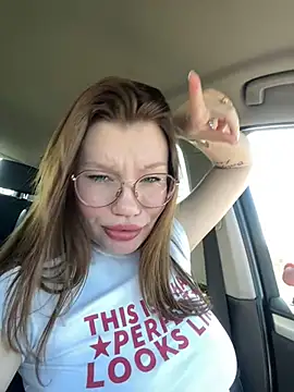 Snapshot of justmila chatting on March 2025 11:33:01 AM justmila online show from March 2025 11:33:01 AM