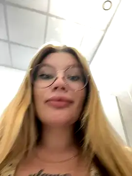 Snapshot of justmila chatting on September 2025 11:20:02 AM justmila online show from September 2025 11:20:02 AM