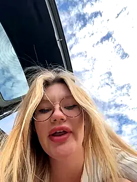 Snapshot of justmila chatting on September 2025 11:01:01 AM justmila online show from September 2025 11:01:01 AM