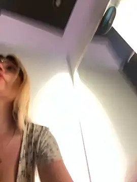 Snapshot of justmila chatting on September 2025 11:25:01 AM justmila online show from September 2025 11:25:01 AM