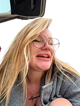 Snapshot of justmila chatting on September 2025 11:26:01 AM justmila online show from September 2025 11:26:01 AM