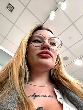 Snapshot of justmila chatting on October 2025 10:22:02 AM justmila online show from October 2025 10:22:02 AM