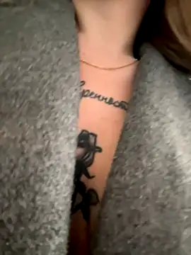 Snapshot of justmila chatting on October 2025 08:12:01 AM justmila online show from October 2025 08:12:01 AM