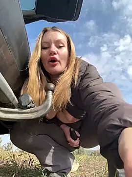 Snapshot of justmila chatting on October 2025 10:27:02 AM justmila online show from October 2025 10:27:02 AM