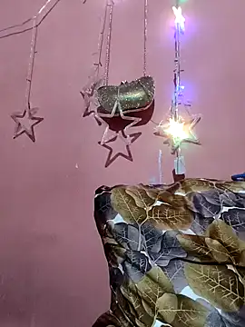 Snapshot of Indian_Carolina chatting on February 2025 02:27:02 PM Indian Carolina online show from February 2025 02:27:02 PM