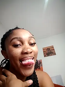 Shria107 online show from February 2026 12:12:01 PM