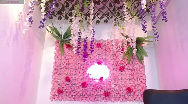 Snapshot of BLONDE_SEXYHOT chatting on February 2025 08:38:01 AM BLONDE SEXYHOT online show from February 2025 08:38:01 AM