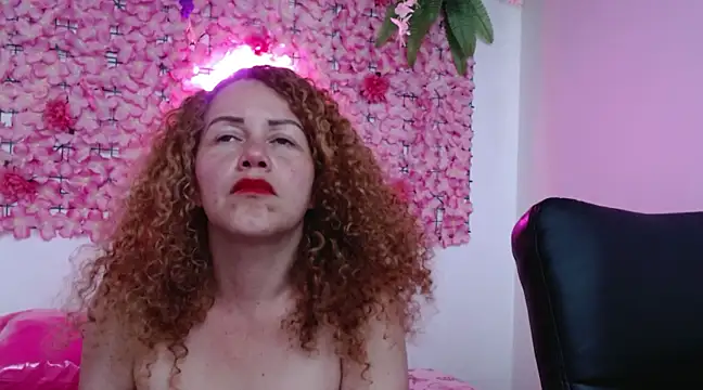 Snapshot of BLONDE_SEXYHOT chatting on February 2025 04:01:02 PM BLONDE SEXYHOT online show from February 2025 04:01:02 PM