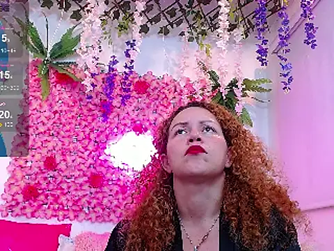 Snapshot of BLONDE_SEXYHOT chatting on March 2025 05:38:02 AM BLONDE SEXYHOT online show from March 2025 05:38:02 AM