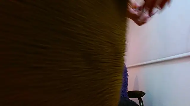 Snapshot of BLONDE_SEXYHOT chatting on October 2025 03:35:02 PM BLONDE SEXYHOT online show from October 2025 03:35:02 PM