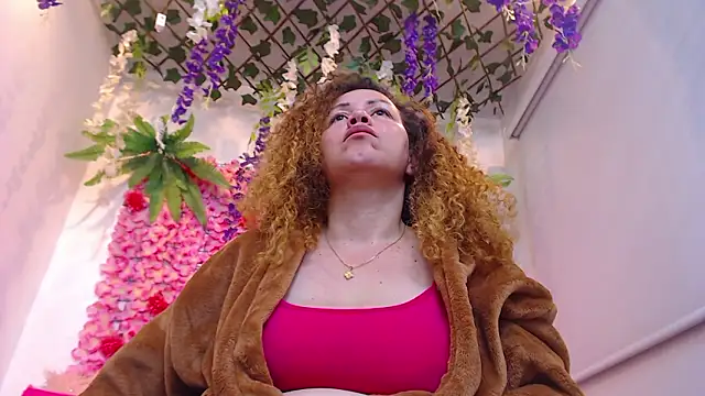 Snapshot of BLONDE_SEXYHOT chatting on February 2026 09:58:01 AM BLONDE SEXYHOT online show from February 2026 09:58:01 AM