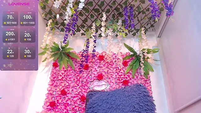 Snapshot of BLONDE_SEXYHOT chatting on February 2026 11:14:02 AM BLONDE SEXYHOT online show from February 2026 11:14:02 AM