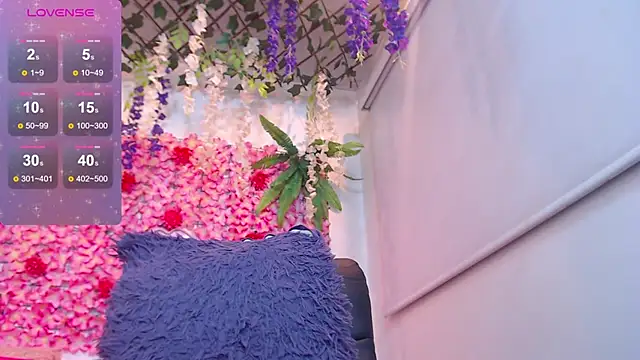 Snapshot of BLONDE_SEXYHOT chatting on February 2026 10:22:01 AM BLONDE SEXYHOT online show from February 2026 10:22:01 AM