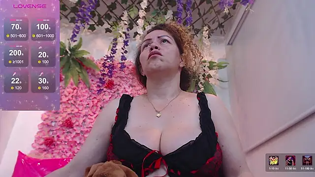 Snapshot of BLONDE_SEXYHOT chatting on February 2026 10:00:01 AM BLONDE SEXYHOT online show from February 2026 10:00:01 AM